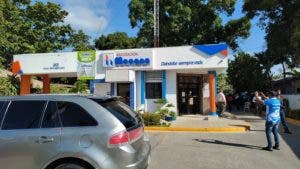 Asaltan sucursal de la Asociación Mocana de Ahorros y Préstamo en Licey Al Medio