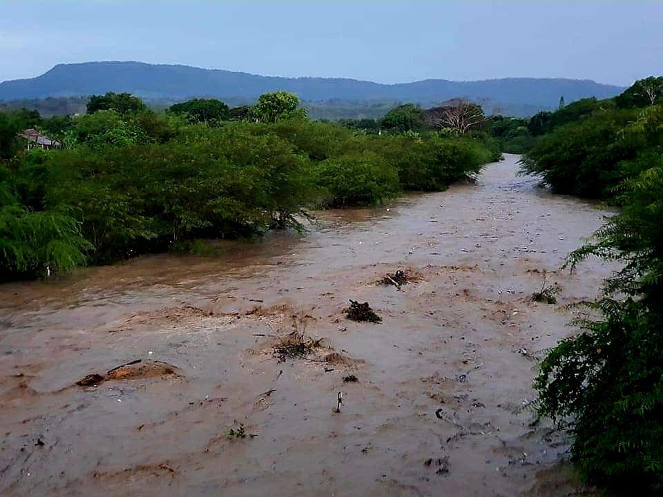 Ríos de Puerto Plata experimentan crecidas por lluvias registradas en las últimas horas