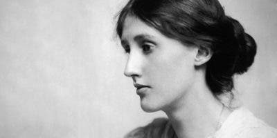 La vida de la escritora Virginia Woolf se plasma en una exposición en Roma