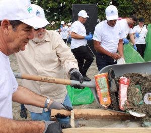 Medio Ambiente interviene 160 playas en todo el país