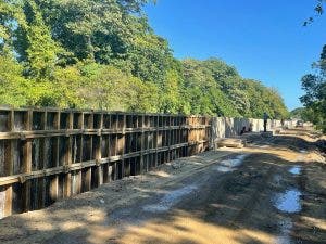 Construcción de verja fronteriza luce avanzada en Dajabón