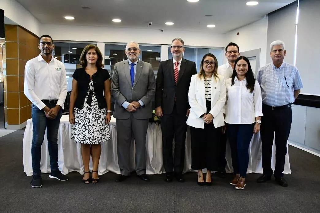 “Poncha el Plástico”, busca educar sobre el reciclaje en el campeonato de béisbol 2022-2023