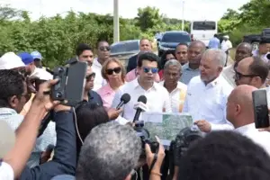 Arnaud deja iniciados trabajos drenaje pluvial barrio Madre Vieja Norte y Sur en San Cristóbal