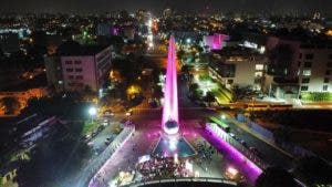 Monumentos del Distrito se iluminan de rosa por lucha contra Cáncer de Mama