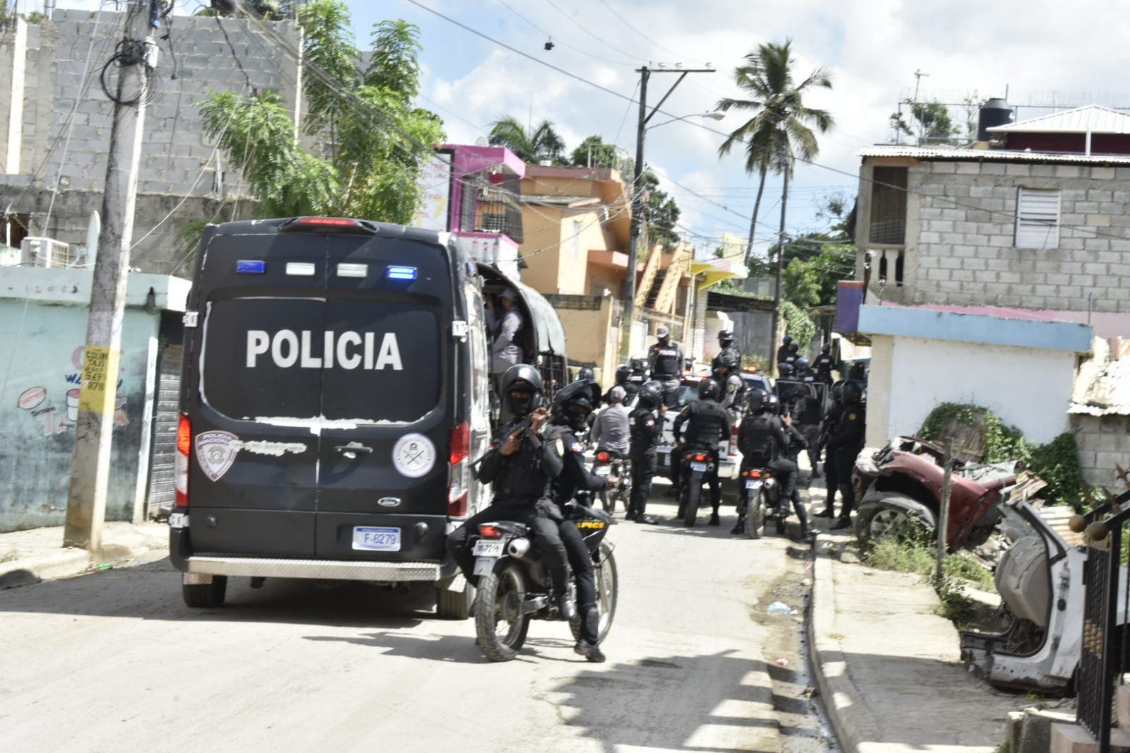 Delincuencia impone «toque de queda» en San Felipe y zonas aledañas en Villa Mella