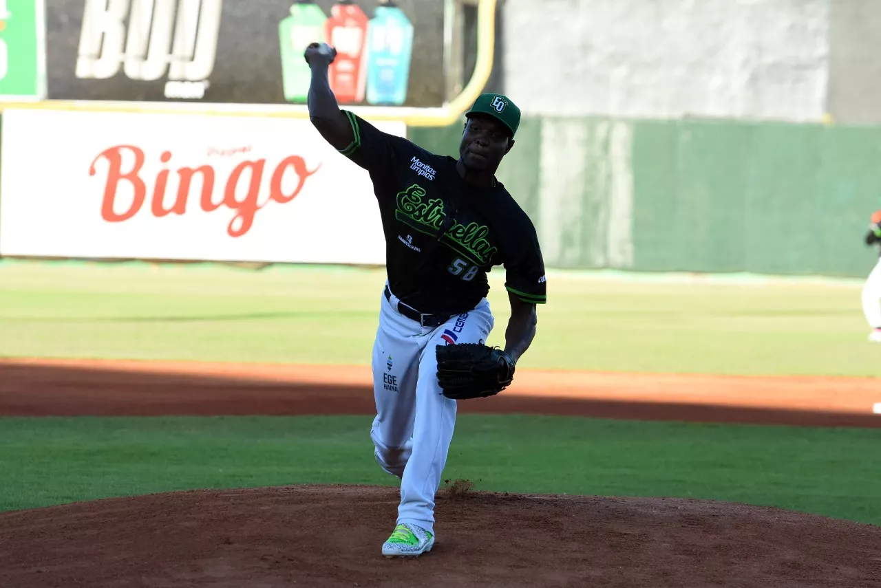 Las Estrellas se mide al Licey en juego reprogramado