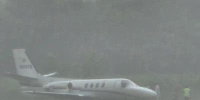 Avión se sale de la pista al intentar aterrizar en aeropuerto El Higüero