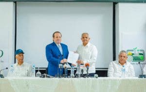 Gobierno entrega fondos para equipar laboratorio sector agropecuario