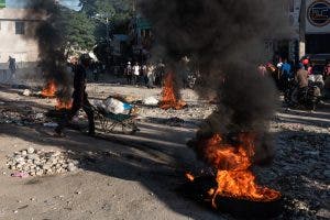 Miles de manifestantes exigen en Haití la salida del primer ministro Henry