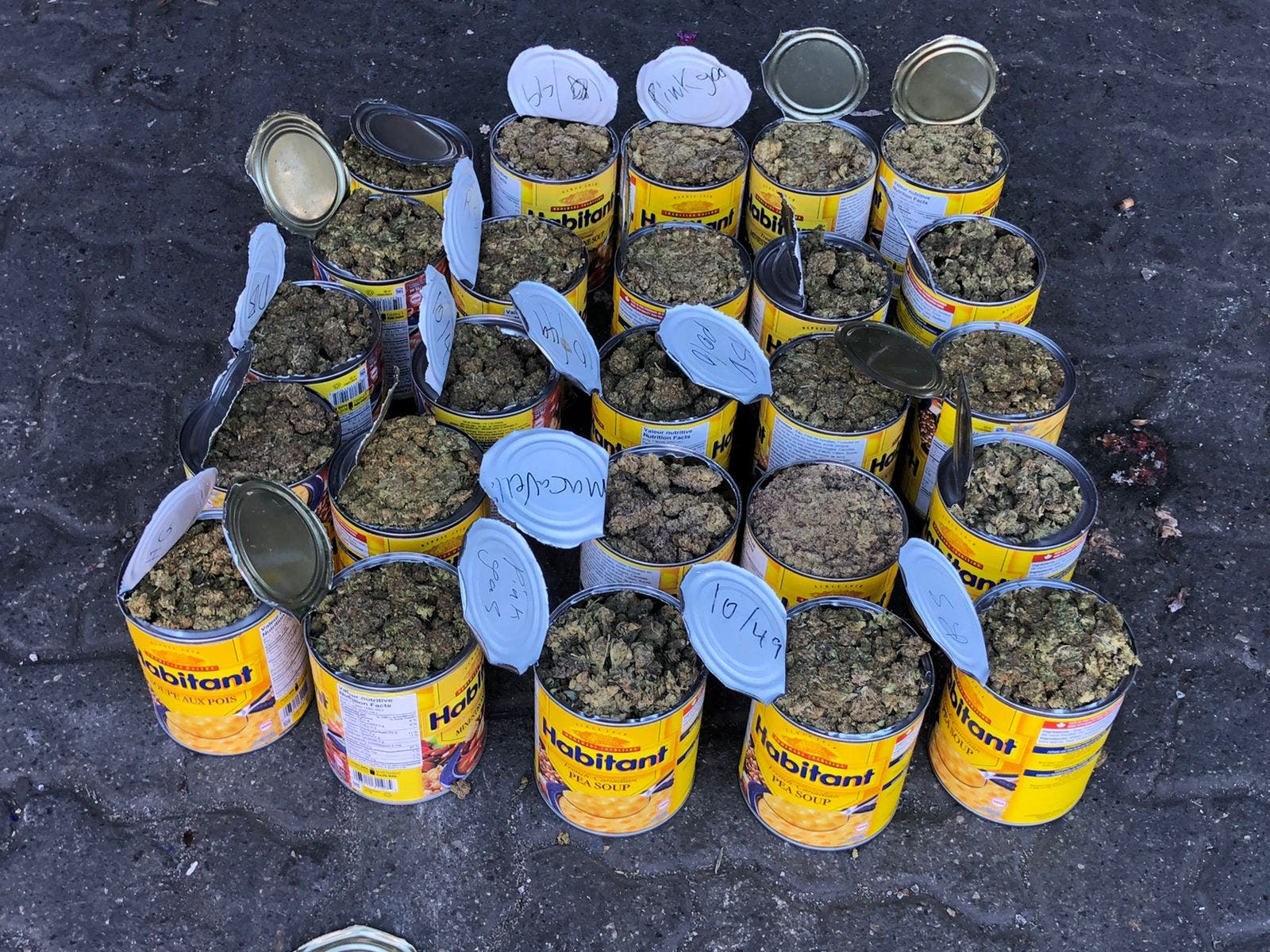 Autoridades incautan otras 25 latas rellenas de marihuana en Puerto Haina