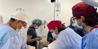 Operan a 20 mujeres en primera etapa de jornada reconstrucción y reducción mamaria