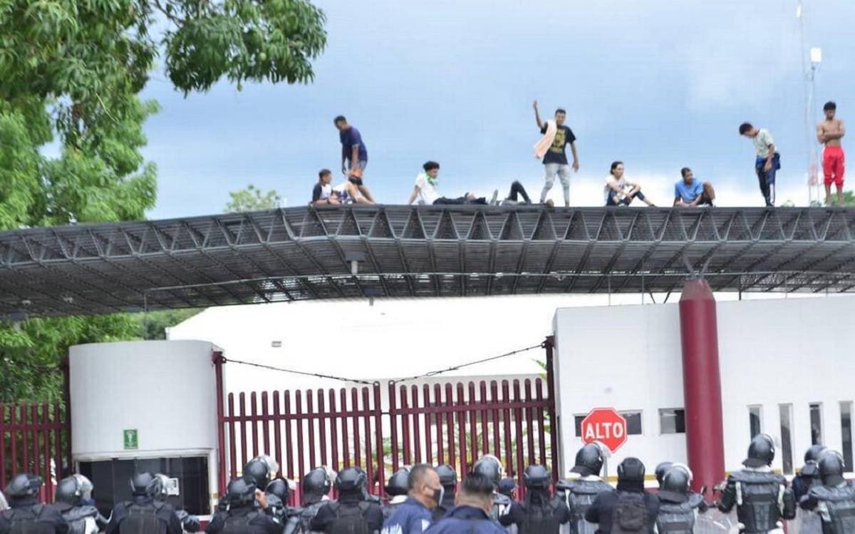 Venezolanos se amotinan en estación migratoria de la frontera norte de México