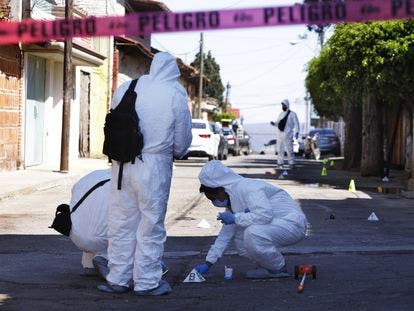 Narcos matan a 20 personas en el sur de México