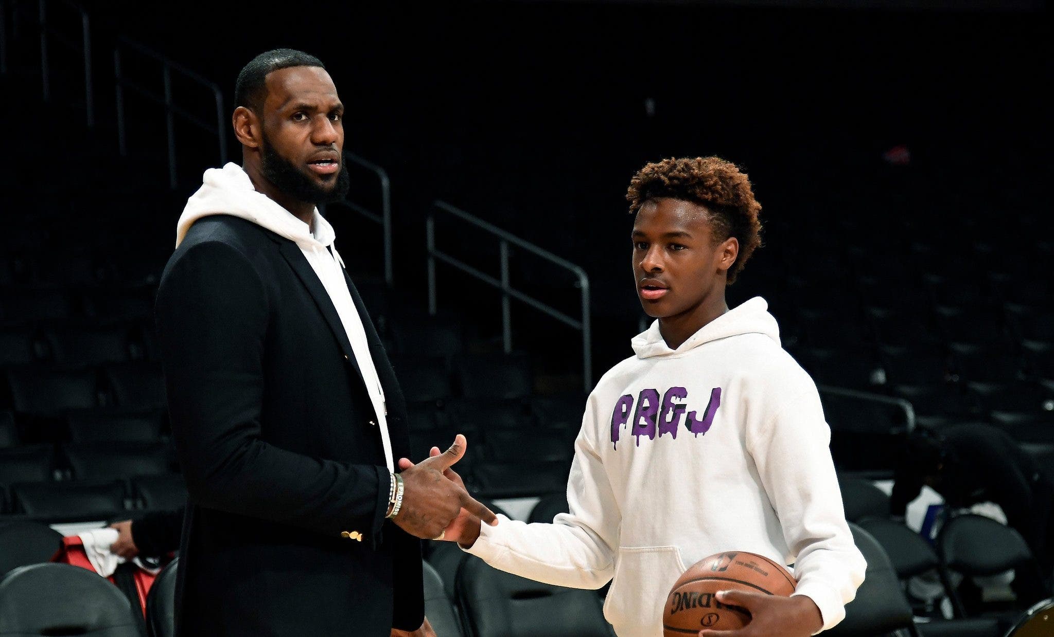 LeBron sobre contrato de su hijo con Nike: “¡El legado continúa, felicidades joven rey!”