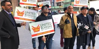 Bodegas de Nueva York, dispuestas a emplear a “miles” de inmigrantes latinos