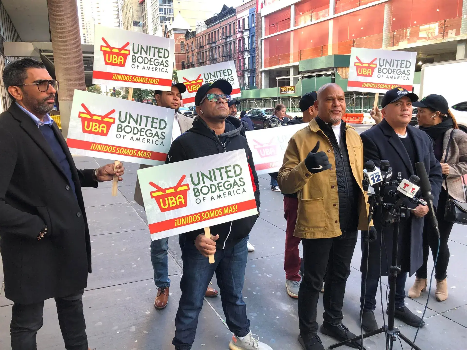 Bodegas de Nueva York, dispuestas a emplear a “miles” de inmigrantes latinos