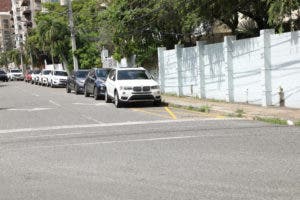 Intrant trabaja en señalización de 30 calles en Naco