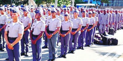 Ejecutivo pensiona a 416 miembros de la Policía
