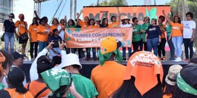 Mujeres marchan porque se respeten sus derechos