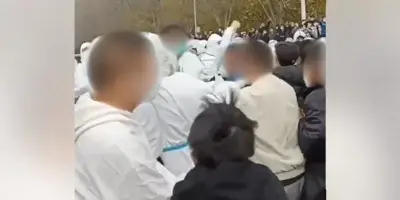 Las violentas protestas en la mayor fábrica de iPhone del mundo
