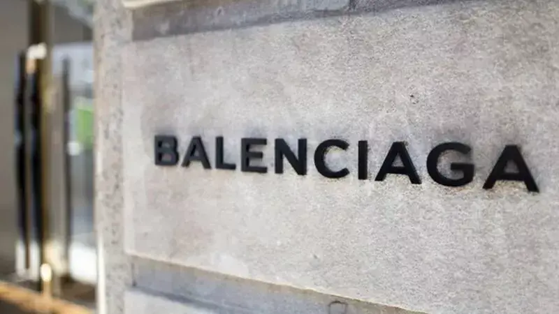 Balenciaga: el escándalo por las fotos publicitarias con niños por las que la marca tuvo que disculparse