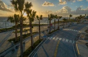 Turismo remodela el malecón de Cabrera