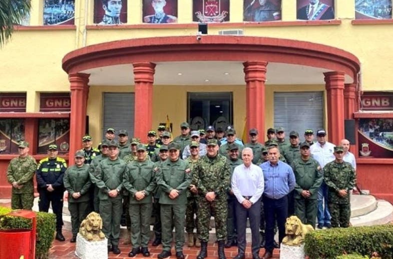 Militares hacen reunión binacional zona colombiana