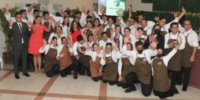 Estudiantes de Turismo de  PUCMM abren restaurante