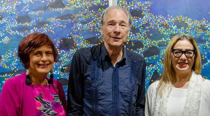 Lizett Mejía, Geo Repley y Julia Castillo.