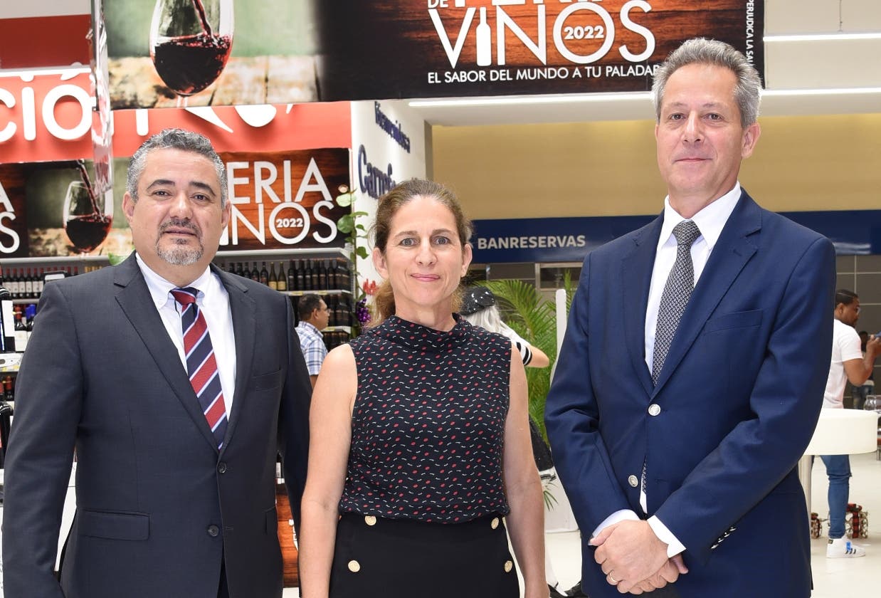 Hipermercados Carrefour inaugura Feria de Vinos