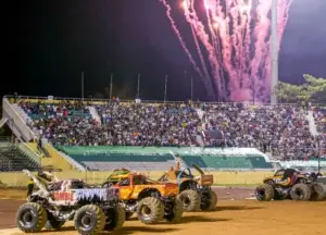 El rugir de los Monster Jam puso a saltar a niños y grandes en RD