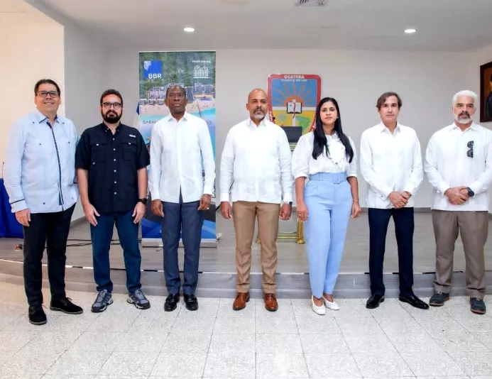 José Luis Ravelo, Rafael Nazario, Carlos Peguero, Freddy Díaz, Dinanyilis Ortíz, José Morató y  Christian Maluf.