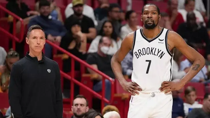 Nets cumplen deseo de Durant y despiden a los Steve Nash 