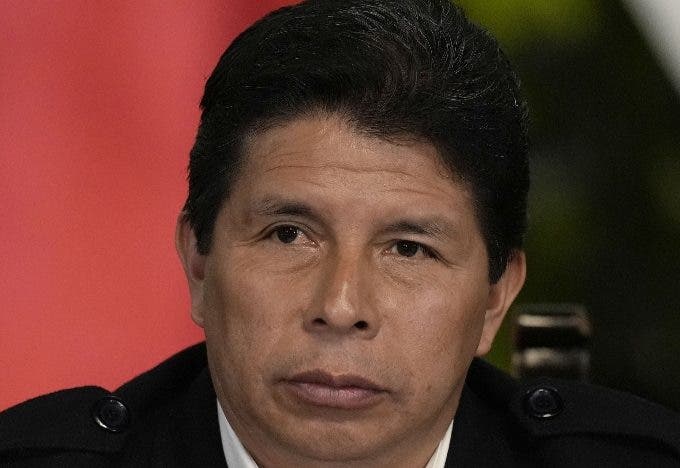 Encuesta pauta la crisis que vive Perú