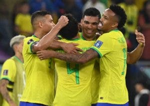 Brasil le gana a Suiza y pasa a octavos de final