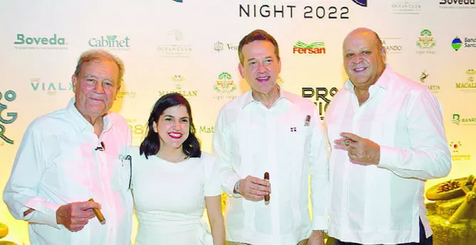Hendrik Kelner, Bibiana Riviero, Ito Bisonó y Augusto Reyes. Hendrik Kelner, Bibiana Riviero, Ito Bisonó y Augusto Reyes.