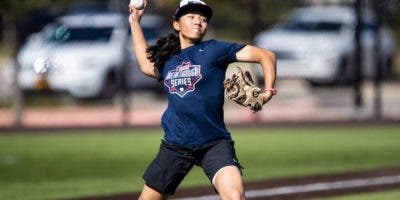 Niña RD hace historia en béisbol universitario EU