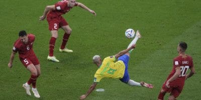 Richarlison, con dos goles,  guia a Brasil sobre  Serbia