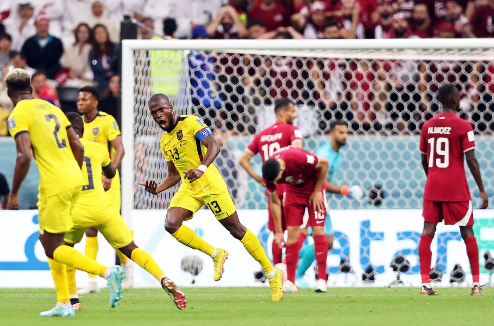 Valencia guía Ecuador a victoria sobre Qatar