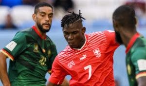 Breel Embolo guía Suiza a triunfo ante Camerún