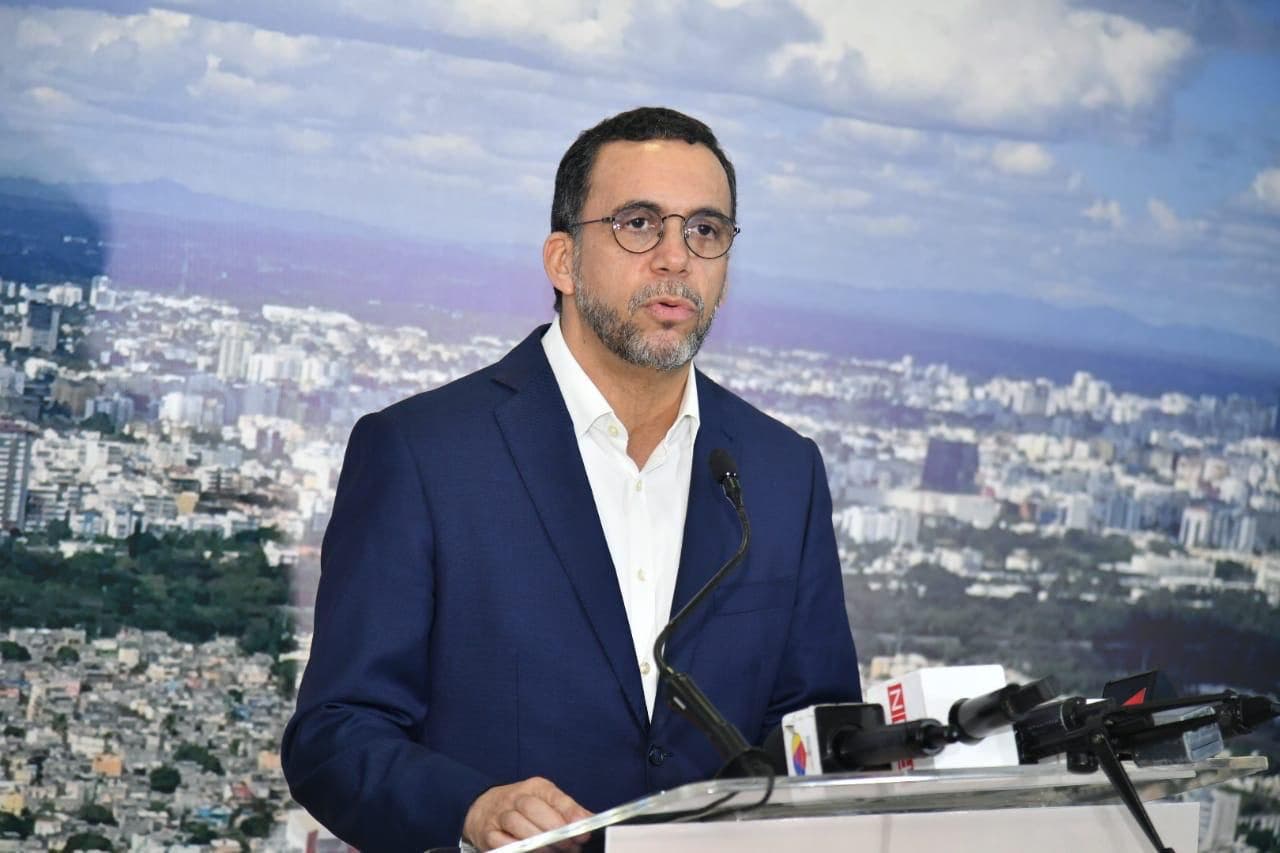 Andrés Navarro buscará candidatura a alcalde del Distrito Nacional