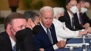 Biden a Xi: «EE.UU. seguirá compitiendo vigorosamente con China, pero esta competencia no debe desviarse hacia el conflicto»