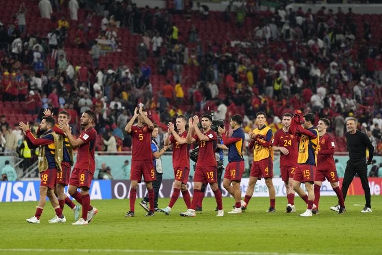 Alemania se juega su continuidad en el Mundial con España