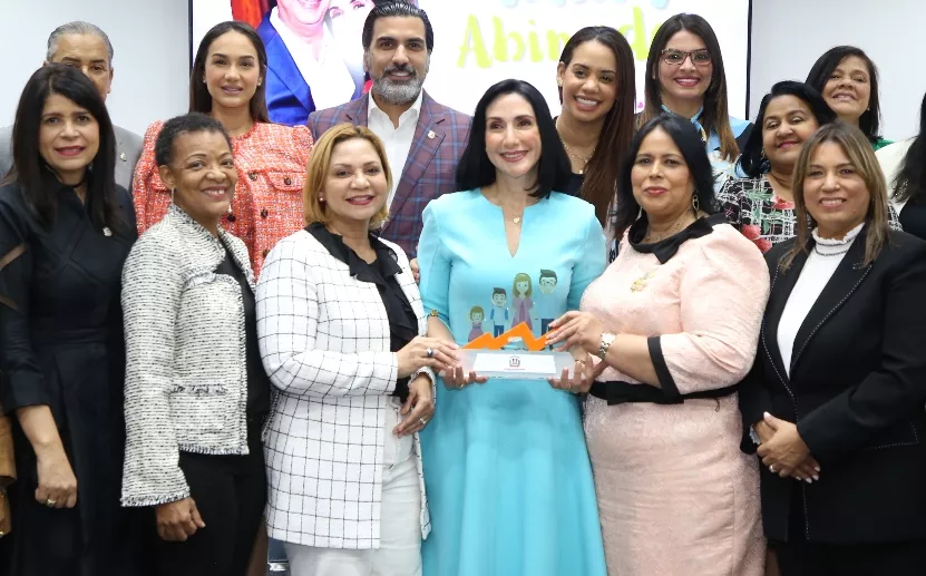 Raquel Arbaje se reúne con UNICEF