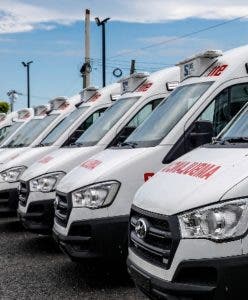 El Servicio de Salud entrega 33 ambulancia al Sistema 911