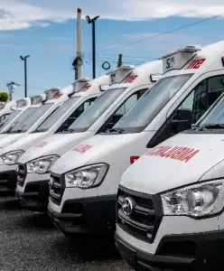 El Servicio de Salud entrega 33 ambulancia al Sistema 911