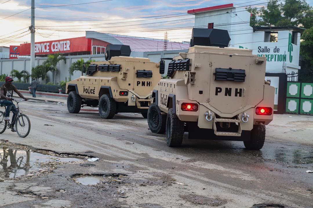 La policía de Haití toma el control de principal terminal petrolera del país