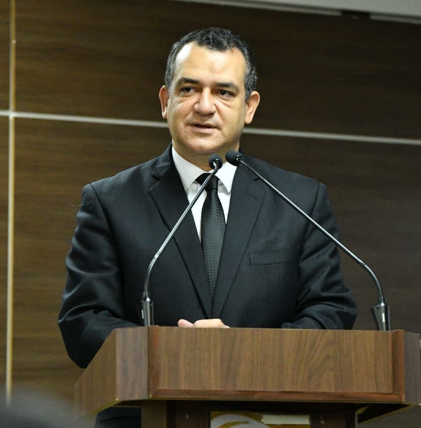 «Elecciones de 2024 se organizan y pagan en 2023», advierte Román Jáquez