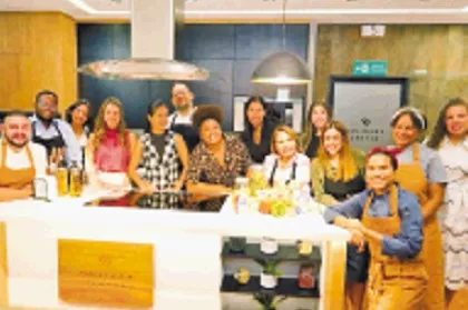 Participantes del taller de pastas. Participantes del taller de pastas.