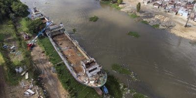 El reto de liberar al río Ozama de ocho colosos que yacen en su lecho